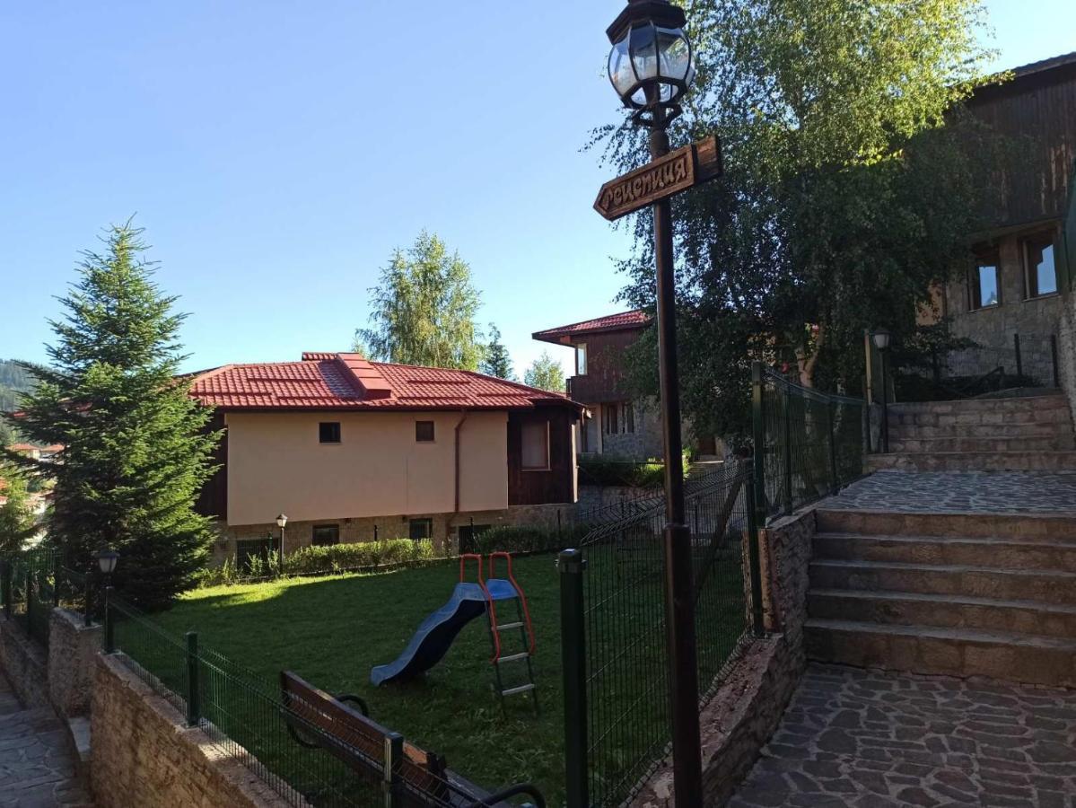 Rodopi Houses เชเปลาเร ภายนอก รูปภาพ