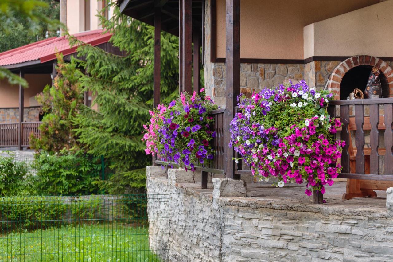 Rodopi Houses เชเปลาเร ภายนอก รูปภาพ