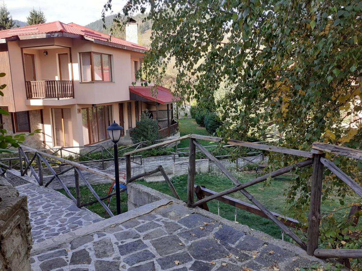 Rodopi Houses เชเปลาเร ภายนอก รูปภาพ