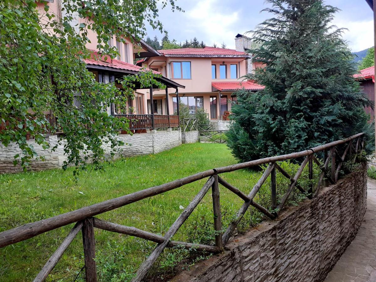 Rodopi Houses เชเปลาเร ภายนอก รูปภาพ